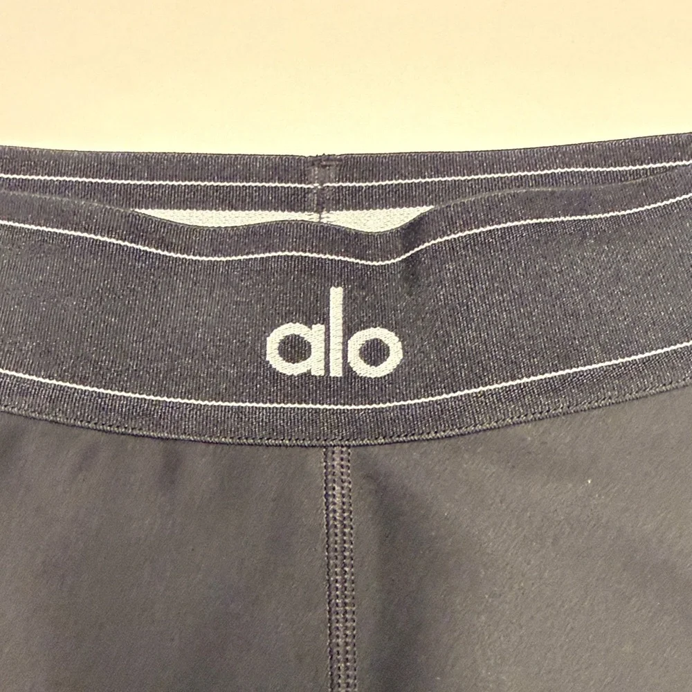 ALO Yoga Black Leggings with White Trim